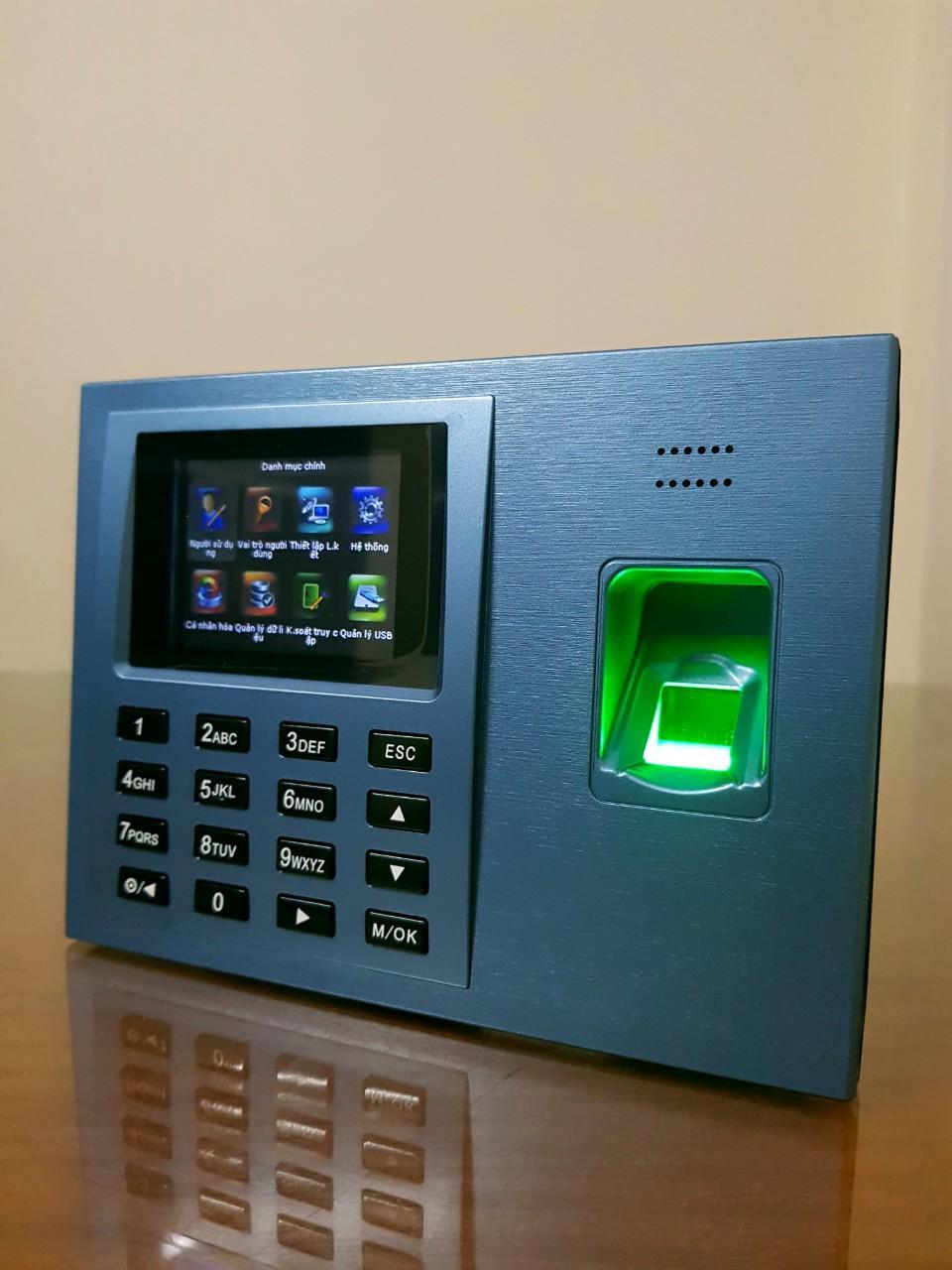 Máy chấm công vân tay 9300Pro